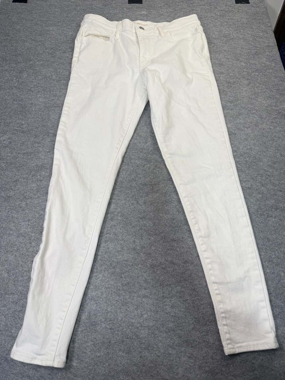 Levi's Premium 720 High Rise Super Skinny White Jeans Size 29